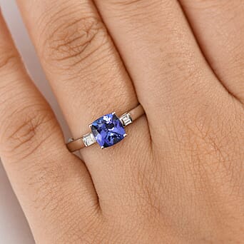 https://tjcuk.sirv.com/Products/83/7/8374116/950-Platinum-AAAA-Tanzanite-White-Diamond-VS-EF-Solitaire-Ring-Platinu_8374116_2.jpg?w=342&h=342