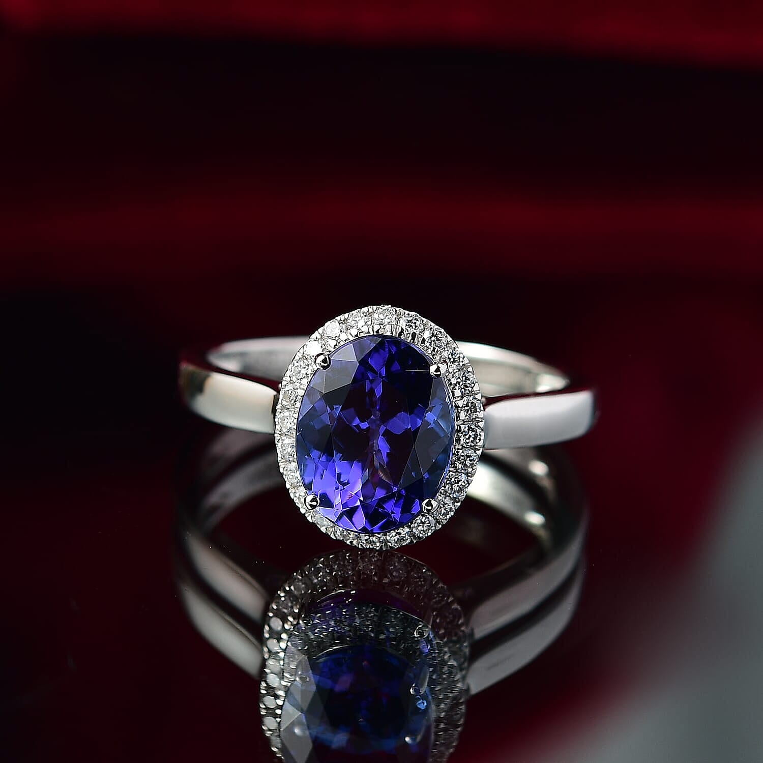 950 Platinum AAAA Tanzanite White Diamond EF, VS Solitaire Ring, Platinum Wt.1.27 Gms  3.190  Ct.