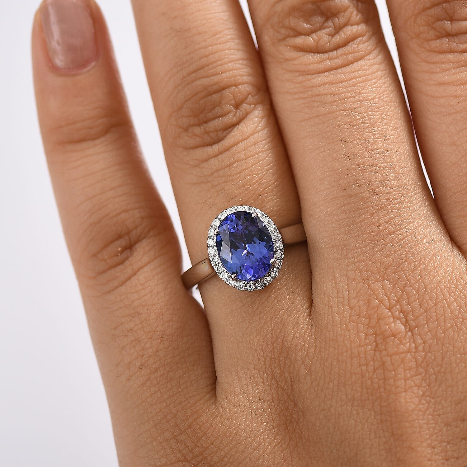 950 Platinum AAAA Tanzanite White Diamond EF, VS Solitaire Ring, Platinum Wt.1.27 Gms  3.190  Ct.