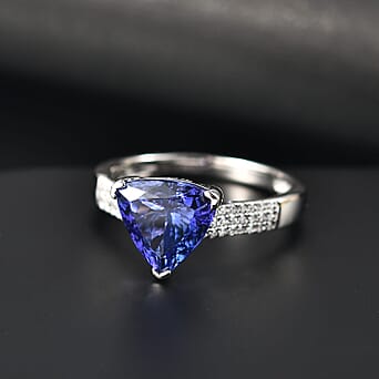 https://tjcuk.sirv.com/Products/83/7/8374160/950-Platinum-AAAA-Tanzanite-White-Diamond-VS-EF-Main-Stone-With-Side-S_8374160_1.jpg?w=342&h=342