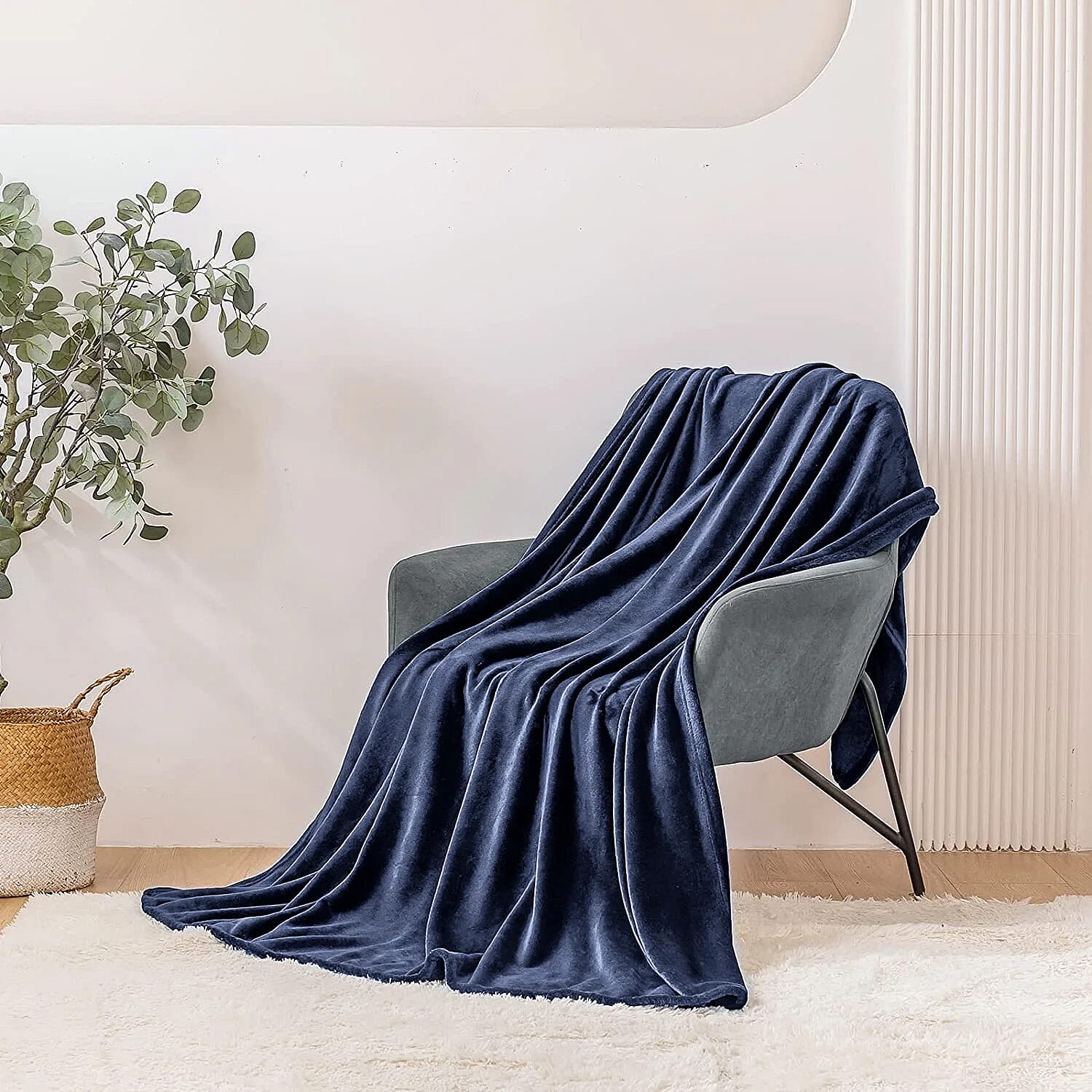 BIG CLOSEOUT OFFER - Ultra Luxurious Soft Velvet Touch Throw (Size 150 x 200 Cm) - Navy