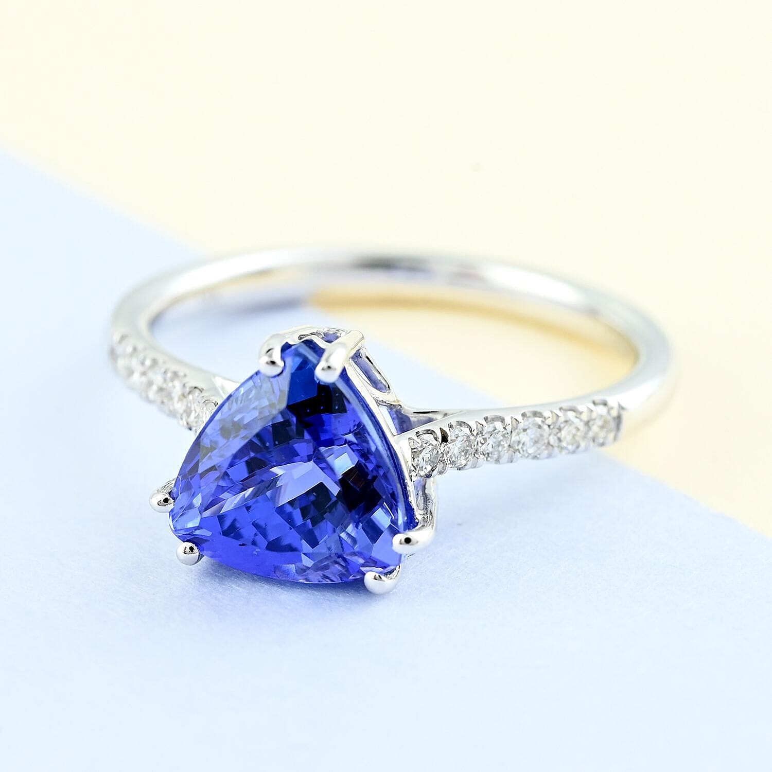 Iliana 18K White Gold AGI Certified AAA Tanzanite & White Diamond (SI-GH) Ring 2.05 Ct.