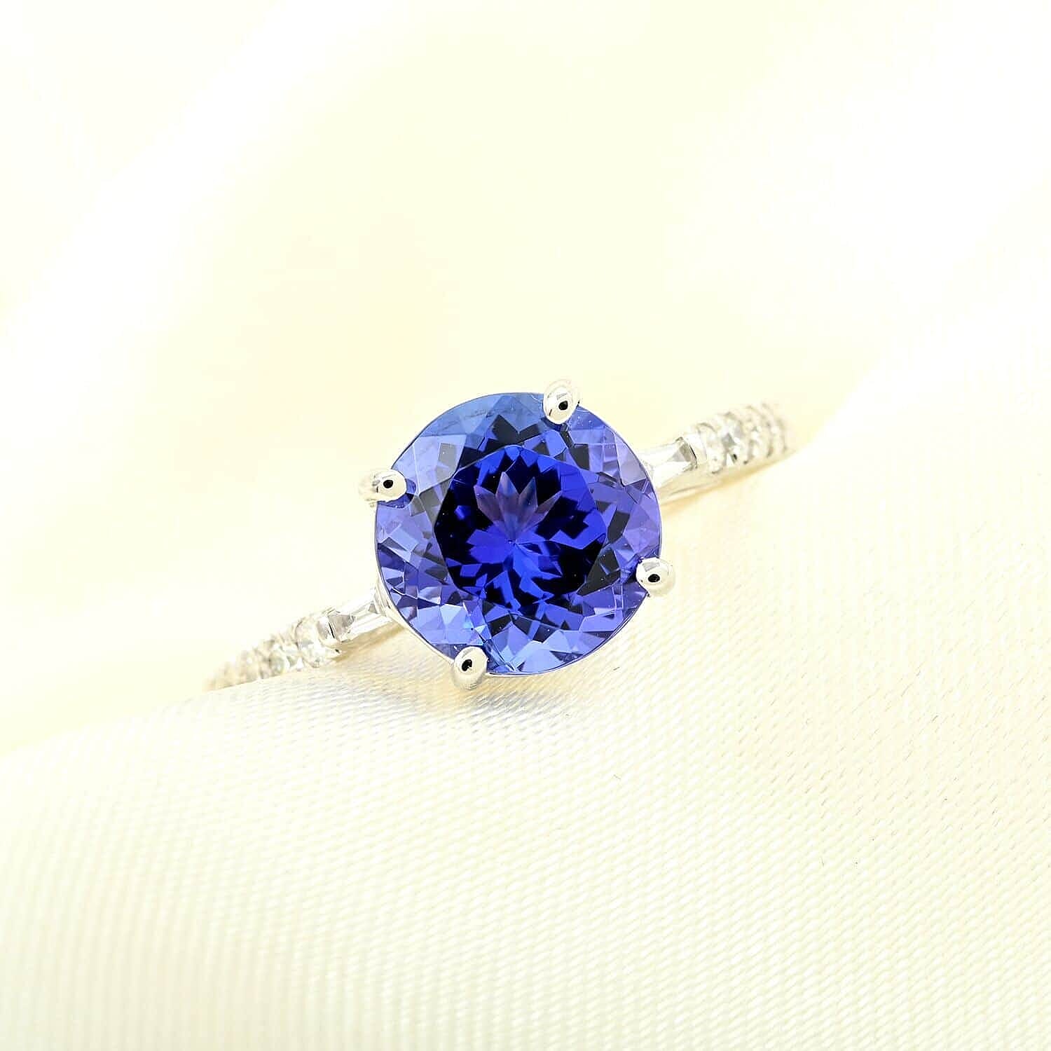 950 Platinum AAAA Tanzanite White Diamond VS Ring, Platinum Wt.4.72 Gms  2.750  Ct.