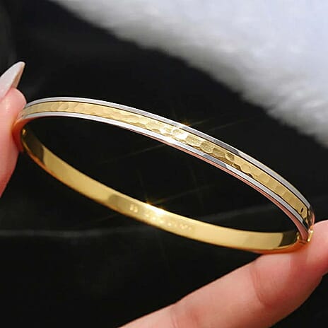New Year Clearance Deal- 9K Yellow & White Gold Diamond Cut Bangle (Size 7.50), Gold Wt. 4.75 Gms.