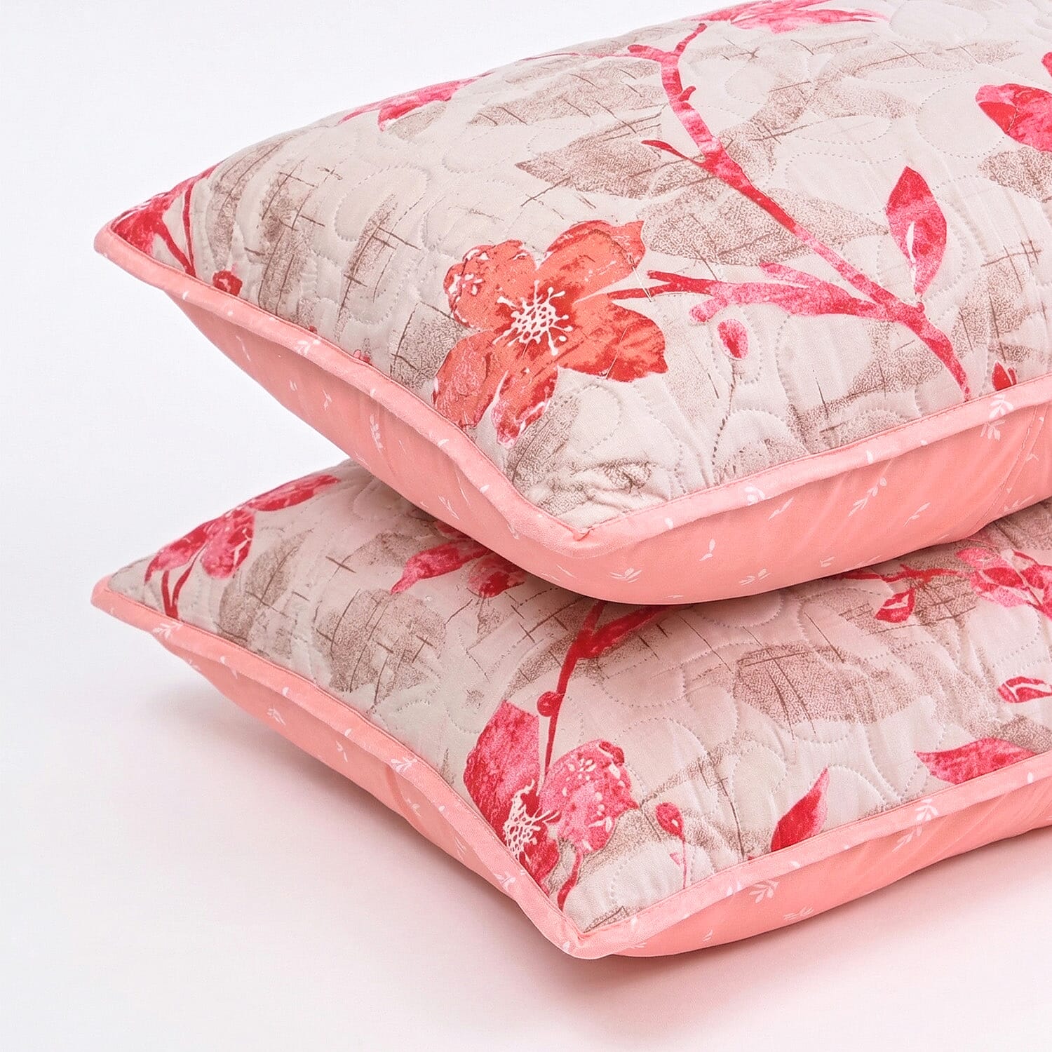 Hush Haven Floral Pinsonic Bedding Set &ndash; 4 Piece Quilt Set with Fitted Sheet & Pillowcases