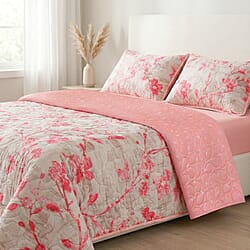 Hush Haven Floral Pinsonic Bedding Set &ndash; 4 Piece Quilt Set with Fitted Sheet & Pillowcases