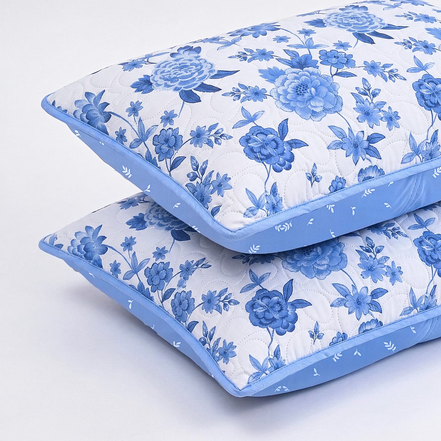 Hush Haven Floral Pinsonic Bedding Set &ndash; 4 Piece Quilt Set with Fitted Sheet & Pillowcases