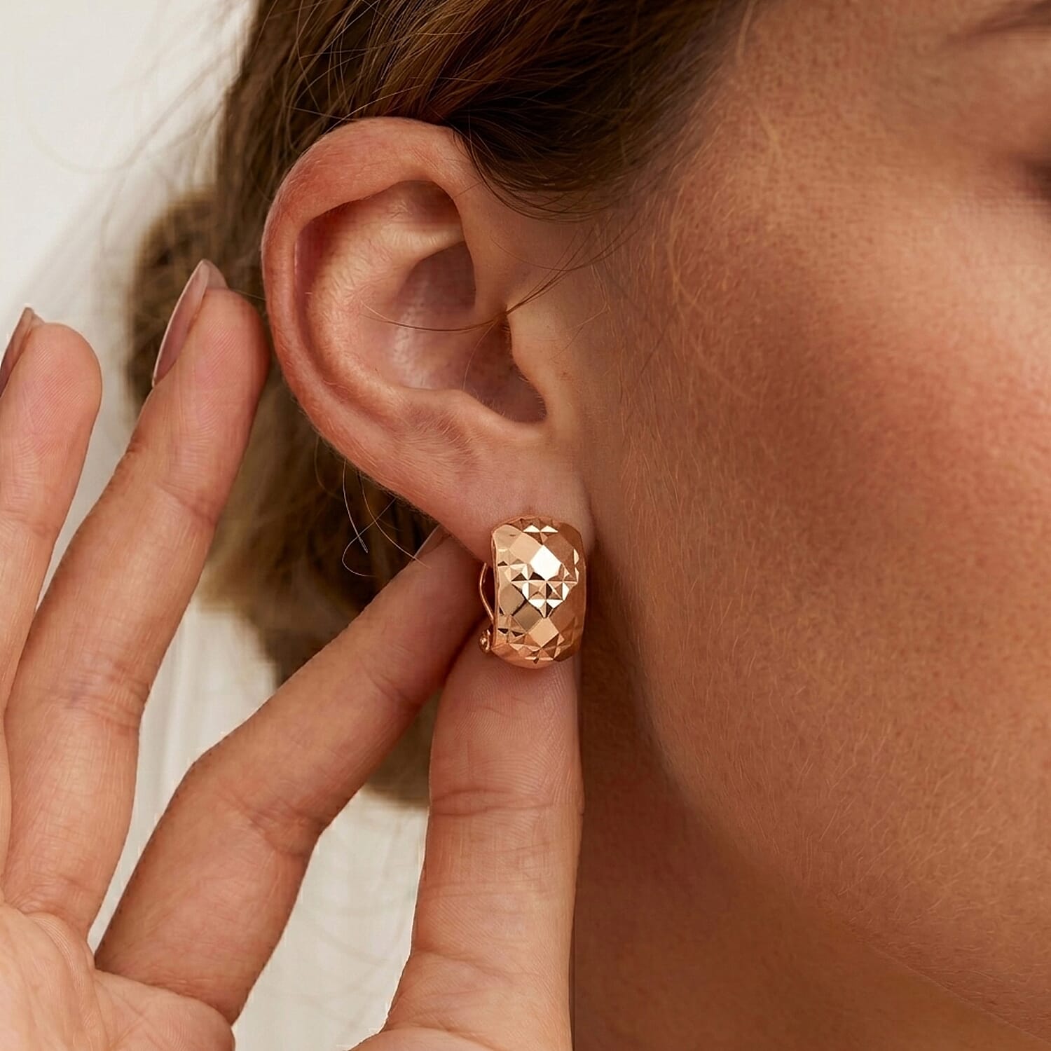 9K Yellow Gold Earring with French Clip. Gold Wt 2.00 Gms