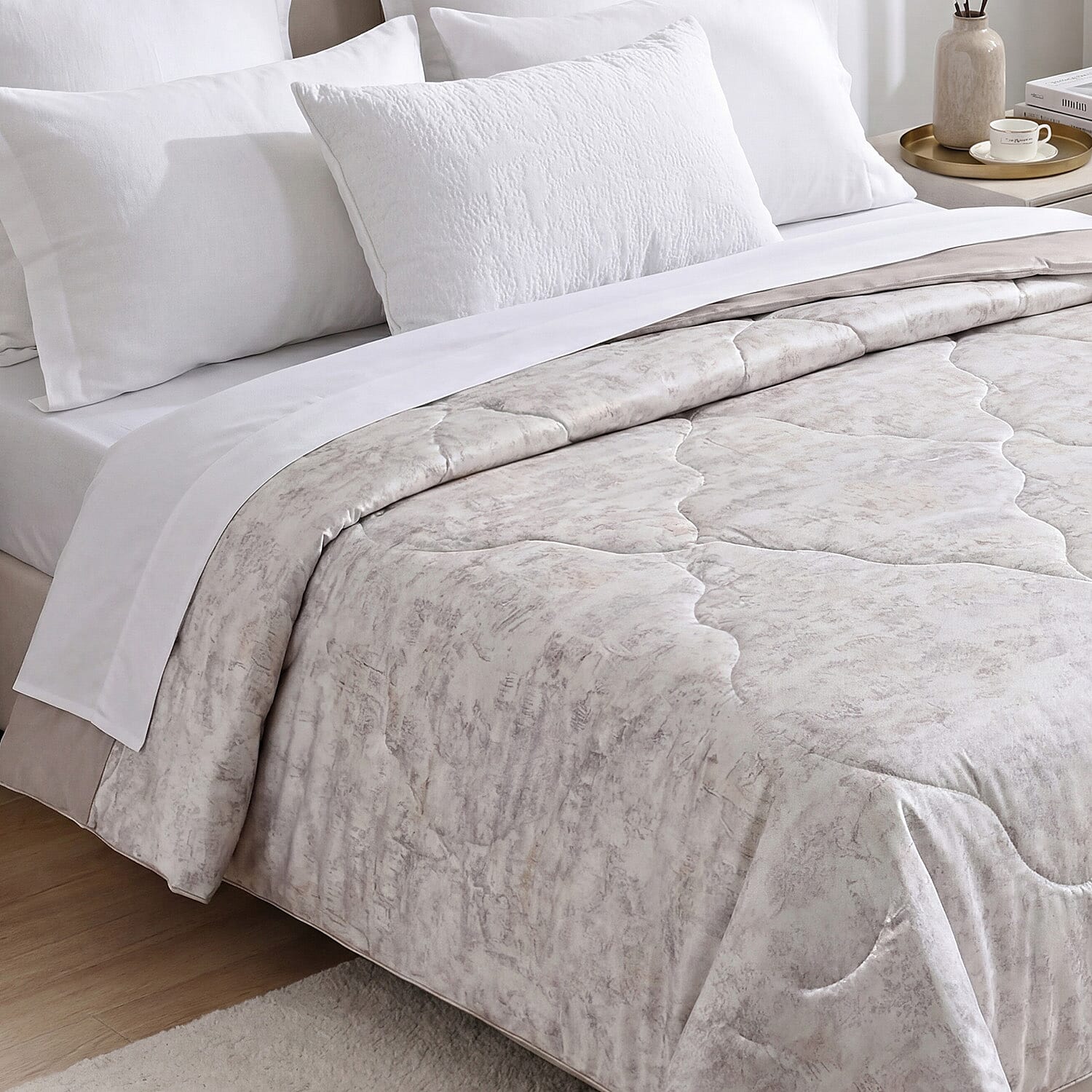 Hush Haven Printed Reversible Cooling Quilt with Mulberry Silk Filling(150x200 cm) - Champagne