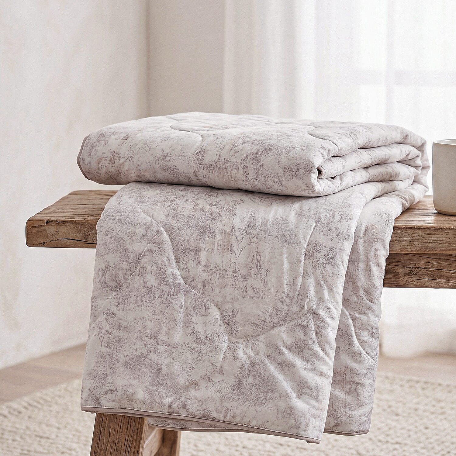 Hush Haven Printed Reversible Cooling Quilt with Mulberry Silk Filling(150x200 cm) - Champagne