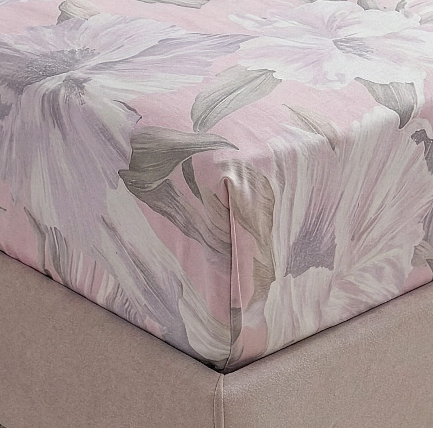 LA Marey Signature Set of 3 100% Mulberry Silk Fitted Sheets & 2 MOP Button Pillowcases (190 x 135 cm) - Beige