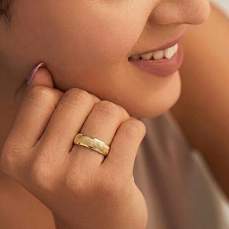 Designer Closeout - 9K Yellow Gold Diamond Cut Band Ring