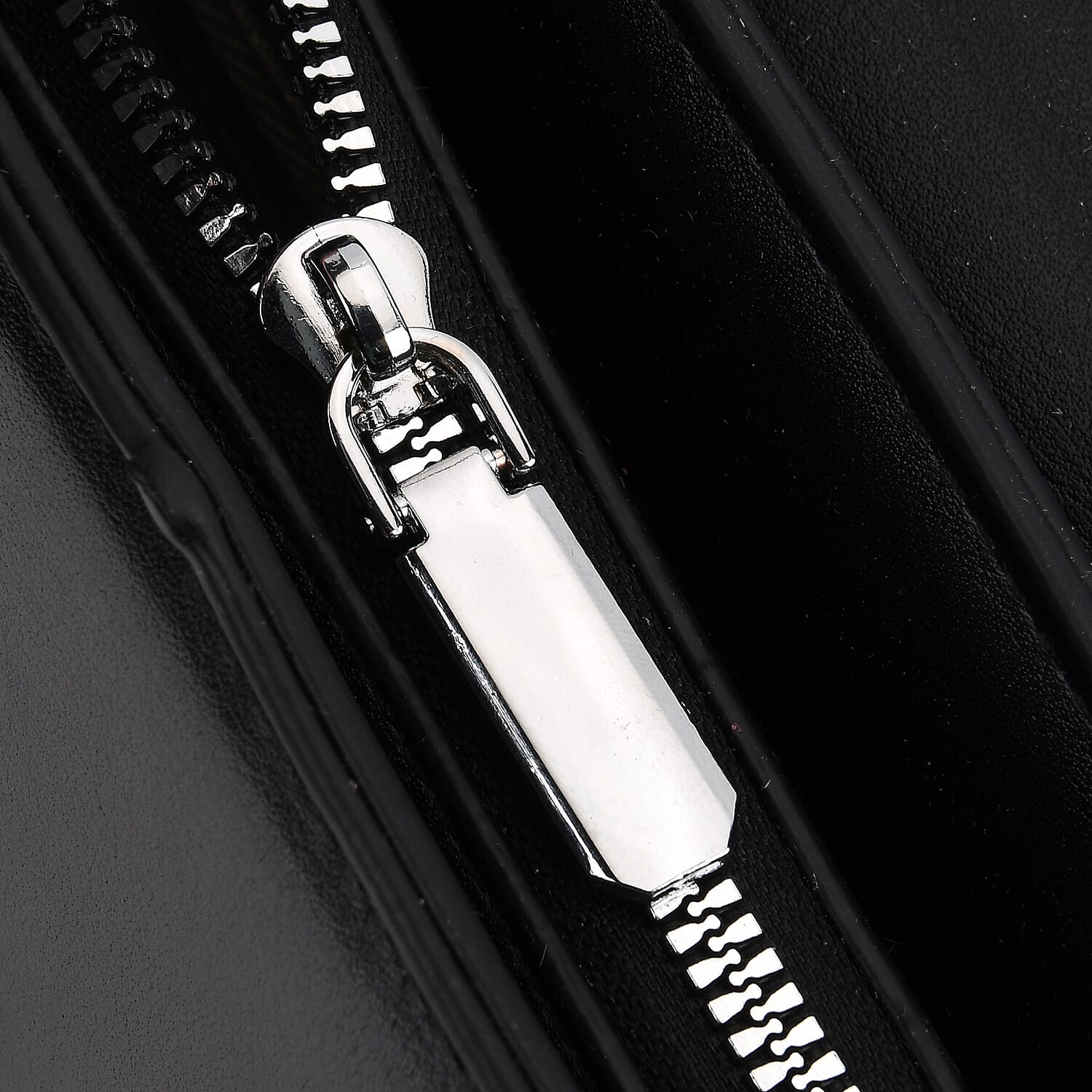 Two-Tone Saddle Bag With Crossbody Strap - Black & White