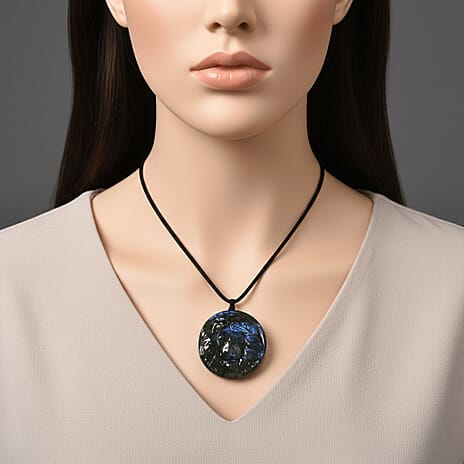 Natural Labradorite Carved Necklace with Adjustable Cotton Thread (Up to Size 28) 140.00 Ct. - Lion
