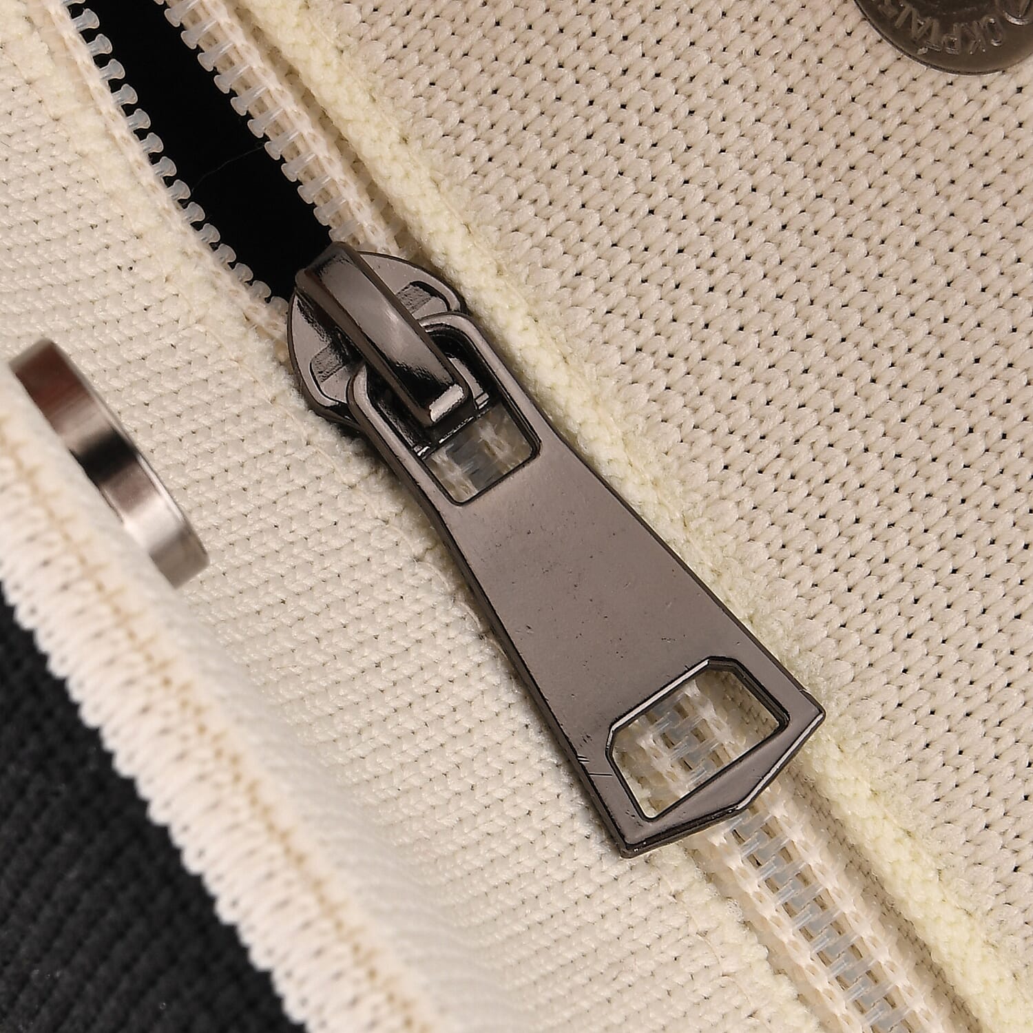 Flower Pattern Handbag with Shoulder Strap (130cm) - Beige & Black