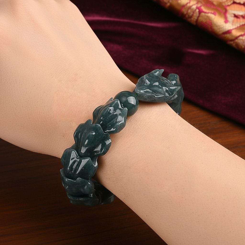 Natural Jade Stretchable Dragon Bracelet (Size - 7.25) 300 Ct.