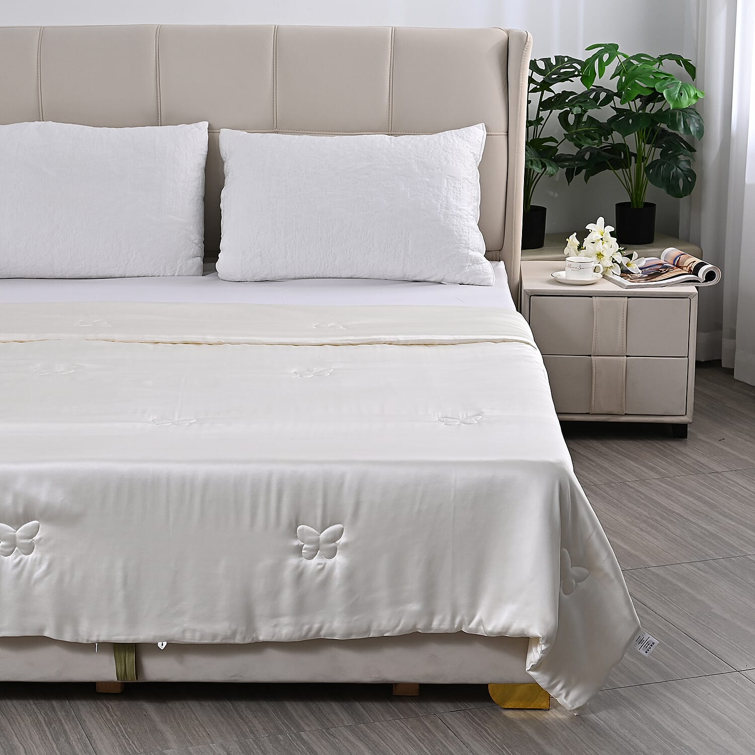 LA Marey Signature Mulberry Silk Patterned Comforter and Duvet