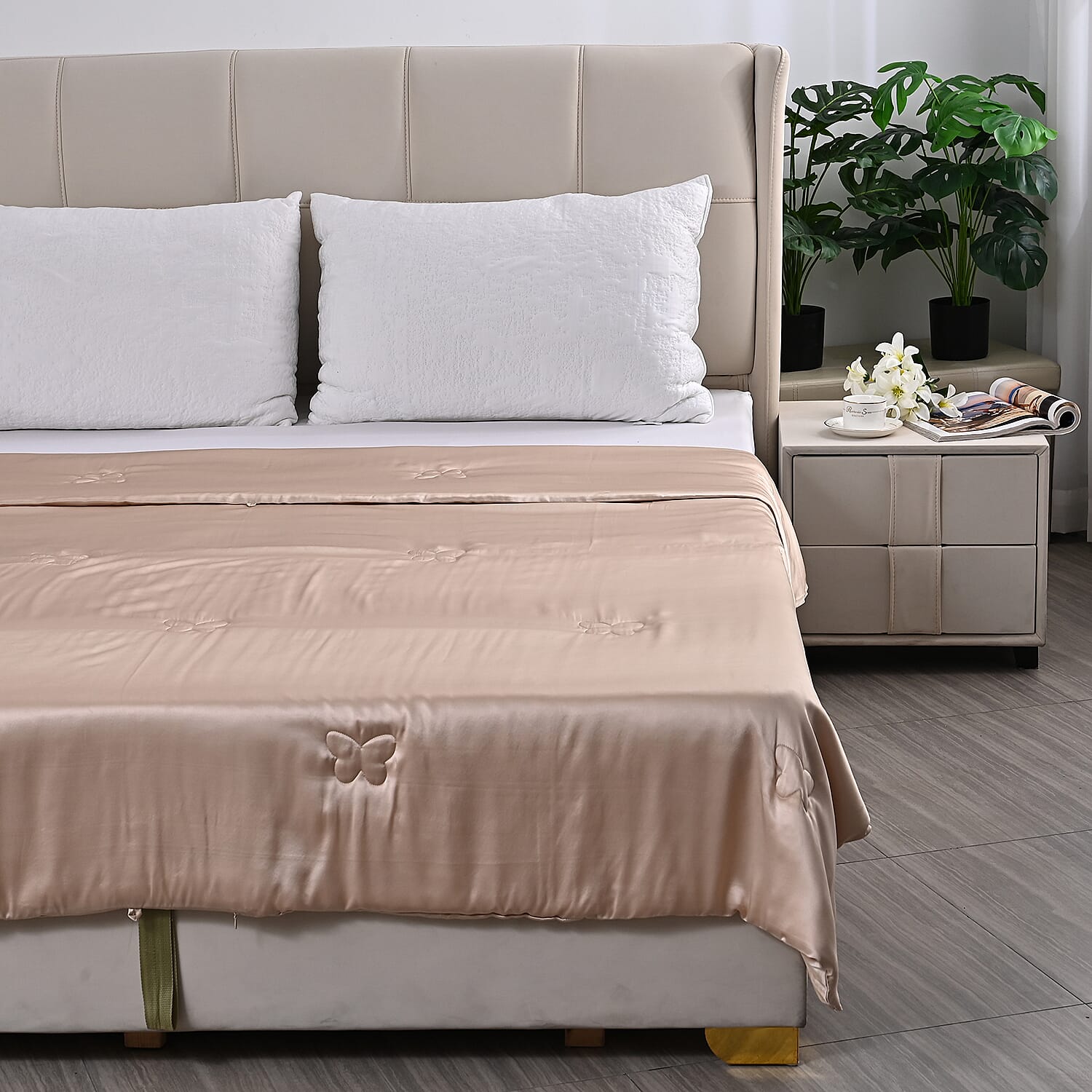 LA Marey Signature Mulberry Silk Patterned Comforter and Duvet