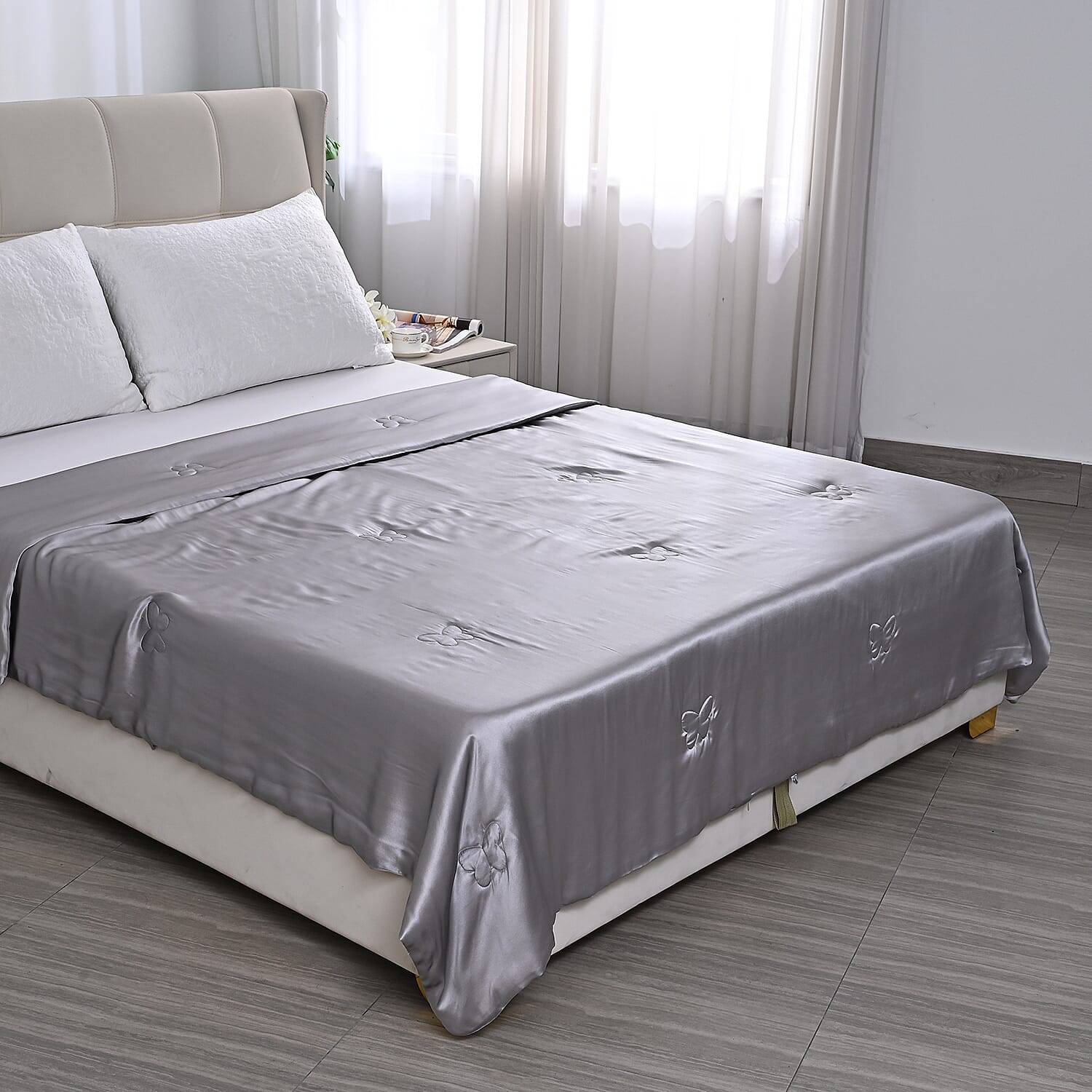 LA Marey Signature Mulberry Silk Patterned Comforter and Duvet