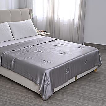 https://tjcuk.sirv.com/Products/84/1/8419176/LA-Marey-Signature-Mulberry-Silk-Patterned-Comforter-and-Duvet-Size-20_8419176.jpg?w=342&h=342