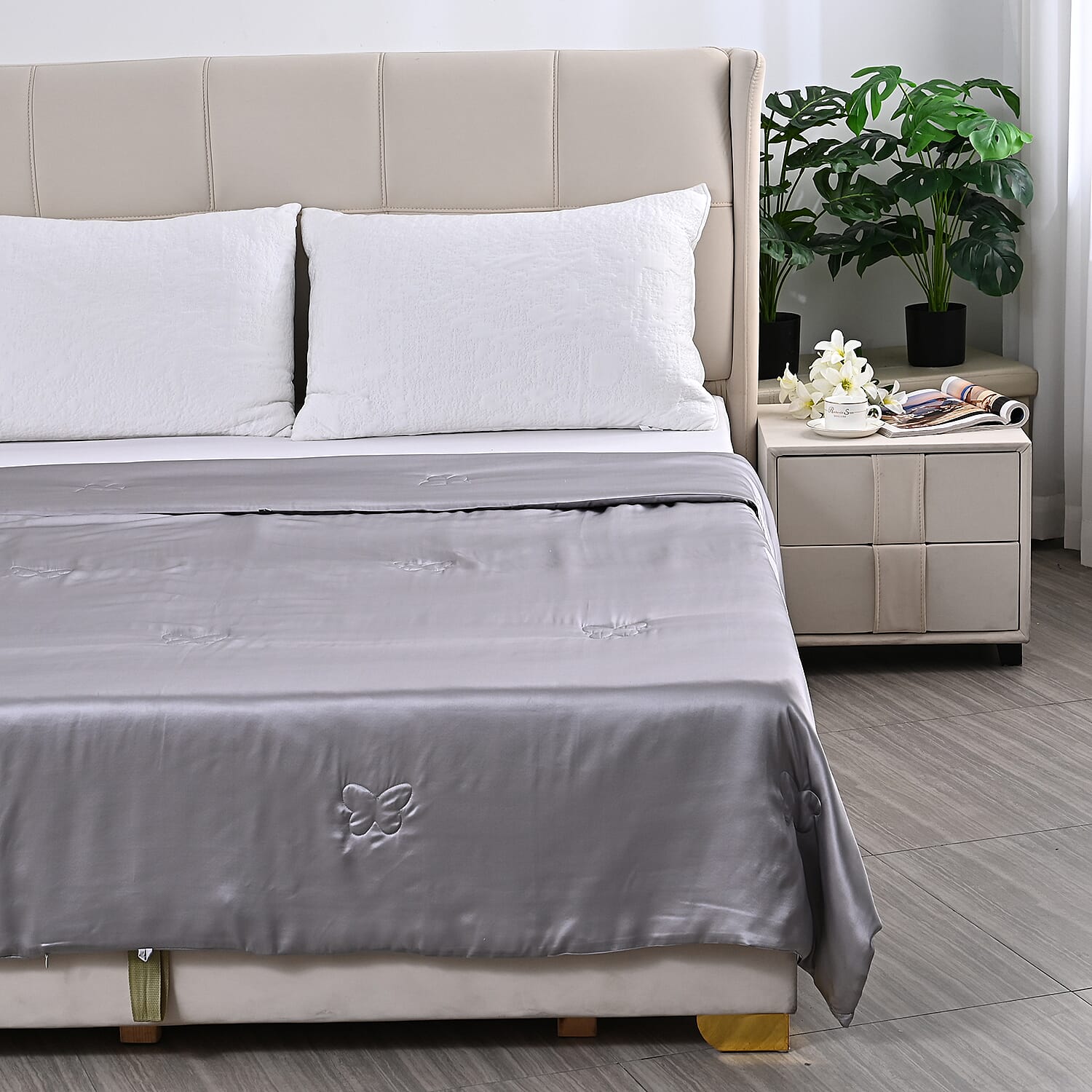 LA Marey Signature Mulberry Silk Patterned Comforter and Duvet