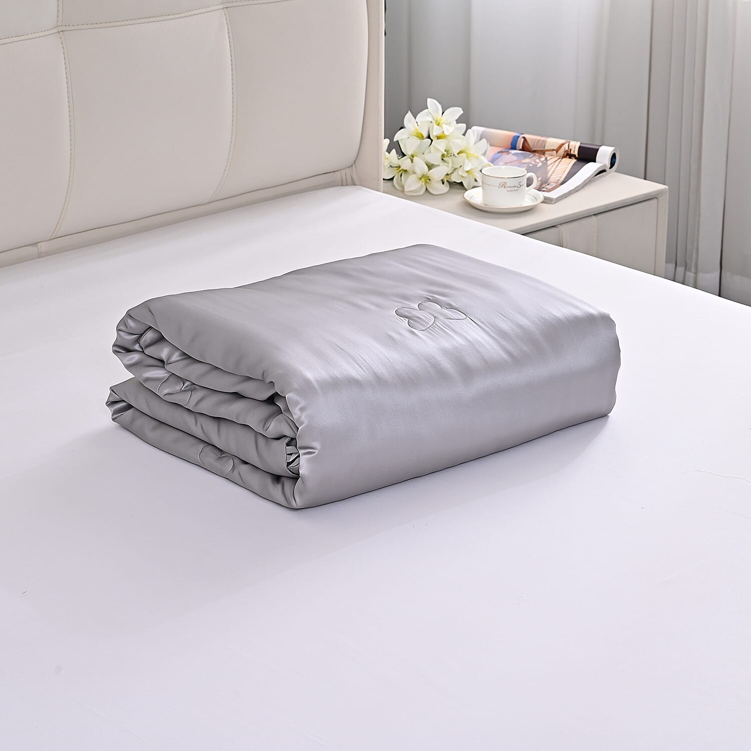 LA Marey Signature Mulberry Silk Patterned Comforter and Duvet