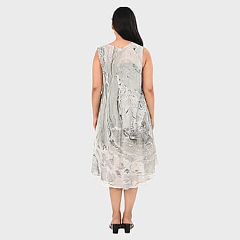https://tjcuk.sirv.com/Products/84/2/8421079/Maisi-Printed-Dress-Size-One-Size-Grey_8421079_2.jpg?w=342&h=342
