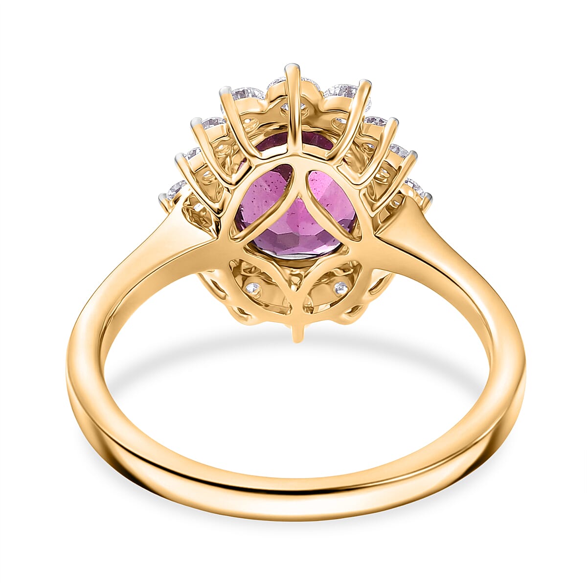 9K Yellow Gold AA Radiant Ember Garnet, Lab Grown Diamond SI Main Stone With Surrounding Stone Ring, Gold Wt.2.91 Gms  2.760  Ct.