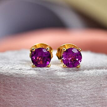 https://tjcuk.sirv.com/Products/84/2/8423018/D-Joy-Radiant-Ember-Garnet-Solitaire-Stud-Push-Post-Earring-in-18K-YG-_8423018_1.jpg?w=342&h=342