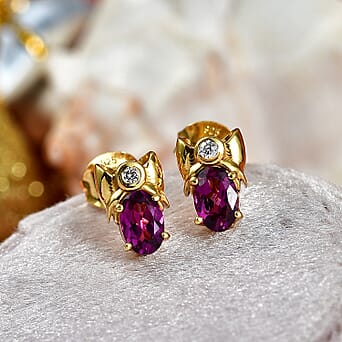 https://tjcuk.sirv.com/Products/84/2/8423019/D-Joy-Radiant-Ember-Garnet-Lab-Grown-Diamond-Solitaire-Stud-Push-Post-_8423019_1.jpg?w=342&h=342