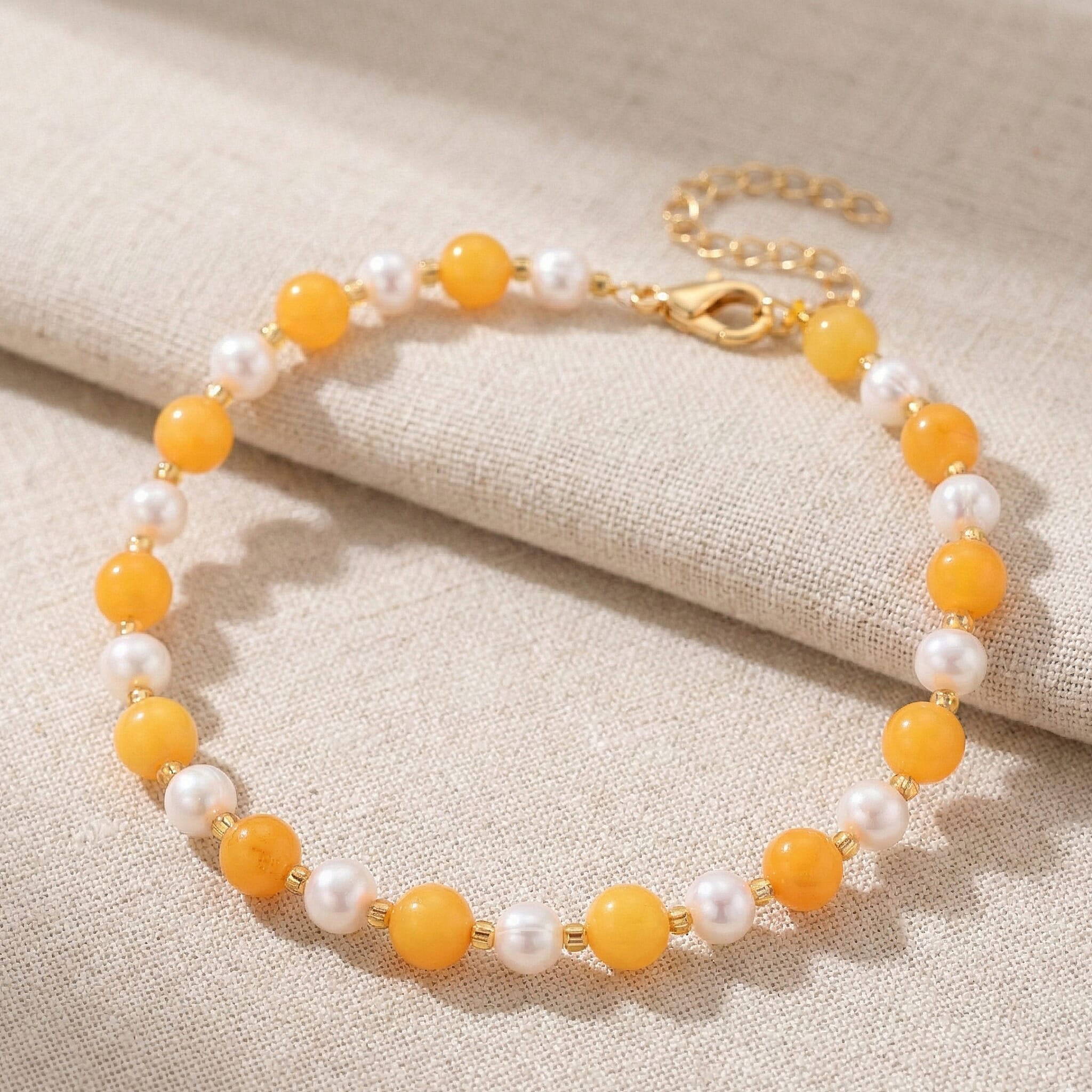 D'Joy Amber, White Fresh Water Pearl Beads Bracelet Sterling Silver  15.000  Ct.