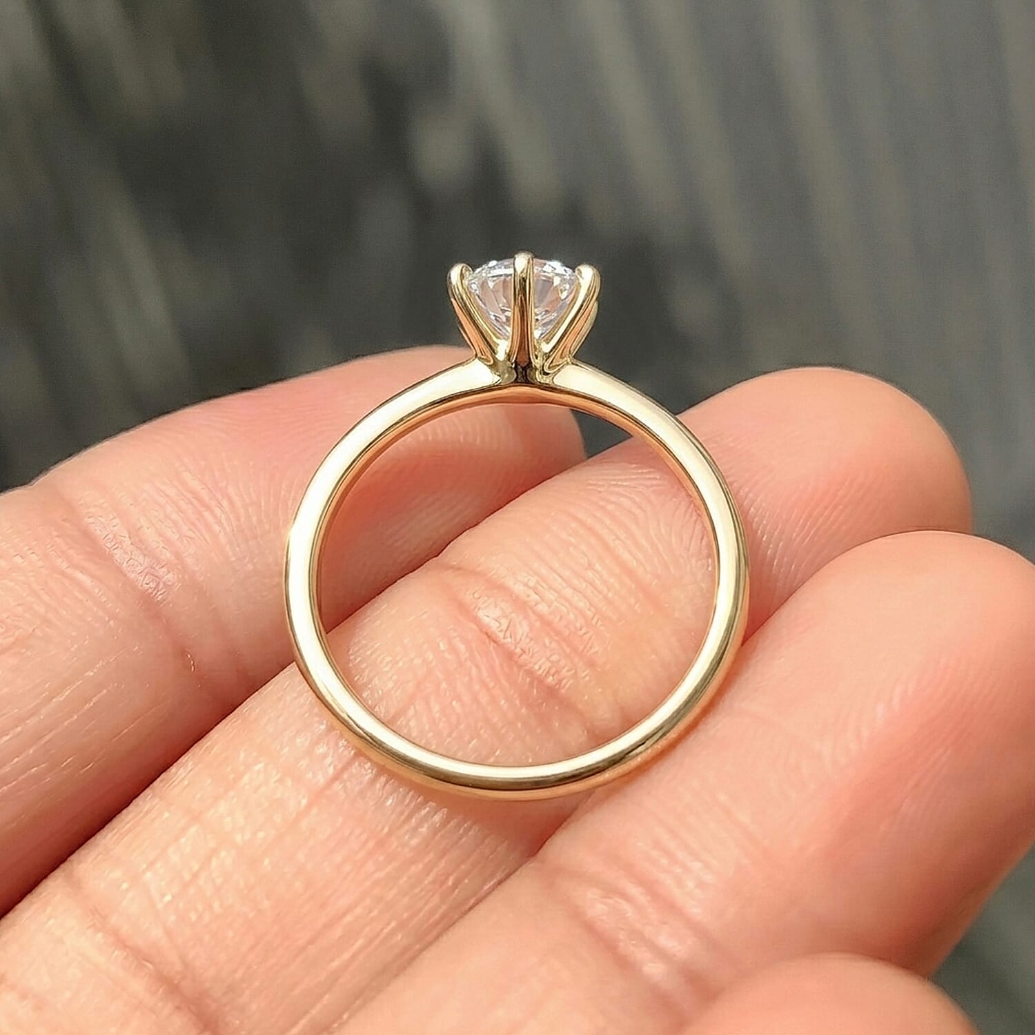 Luxuriant SI/GH Lab Grown Diamond Solitaire Ring in Sterling Silver 1.00 Ct.