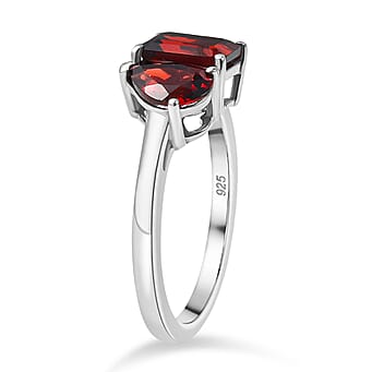 https://tjcuk.sirv.com/Products/84/3/8433782/Red-Garnet-Solitaire-Ring-in-Platinum-Overlay-Sterling-Silver-2-36-Ct_8433782_3.jpg?w=342&h=342