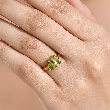 Peridot Toi et Moi Ring in Yellow Gold Plated Sterling Silver 1.71 Ct.