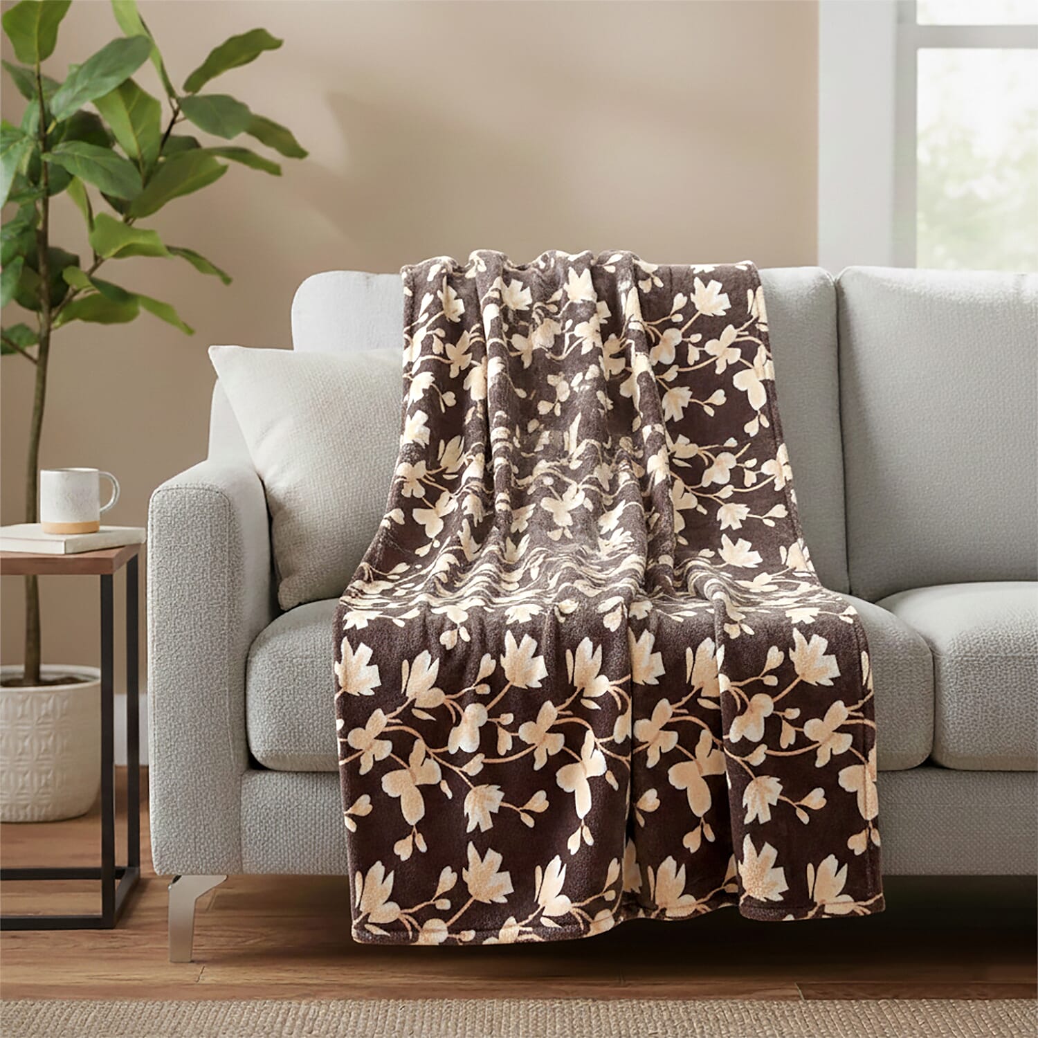 Nature-Inspired Leaf Motif Printed Flannel Blanket (220 x 150cm) - Chocolate Brown - Cream