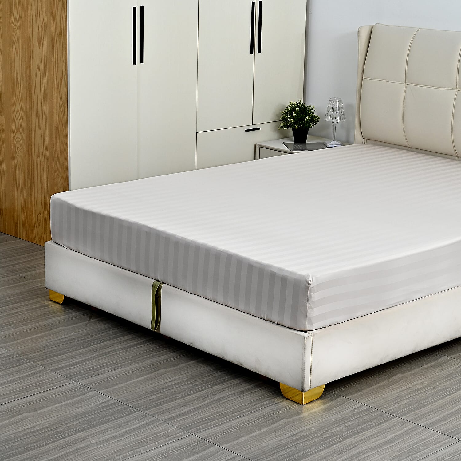 LIVMORE Cotton Striped Bedding Set (Size 225x1 cm) - Beige