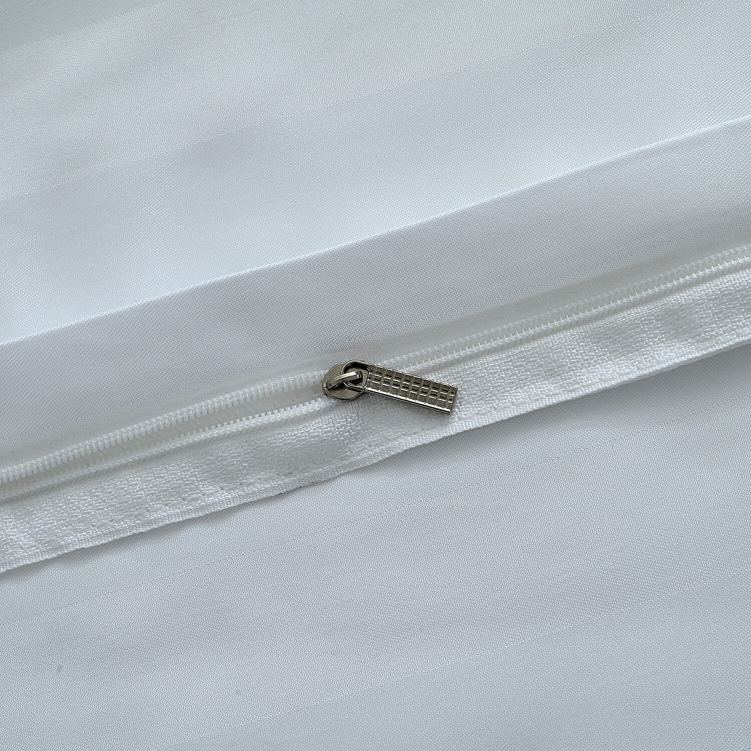 LIVMORE Cotton Striped Bedding Set (Size 200x1 cm) - Ivory White