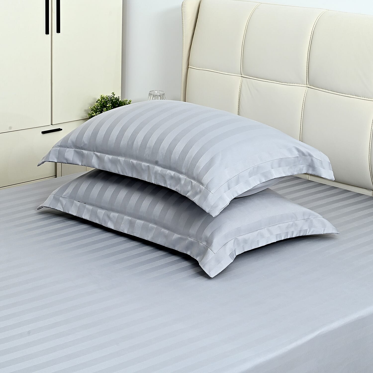 LIVMORE Cotton Striped Bedding Set (Size 200x1 cm) - Silver Grey