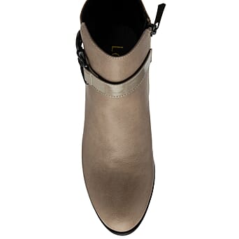 https://tjcuk.sirv.com/Products/84/3/8439255/Lotus-Amarin-Block-Heel-Ankle-Boots-With-Metallic-Chain-Detail-Size-8-_8439255_1.jpg?w=342&h=342