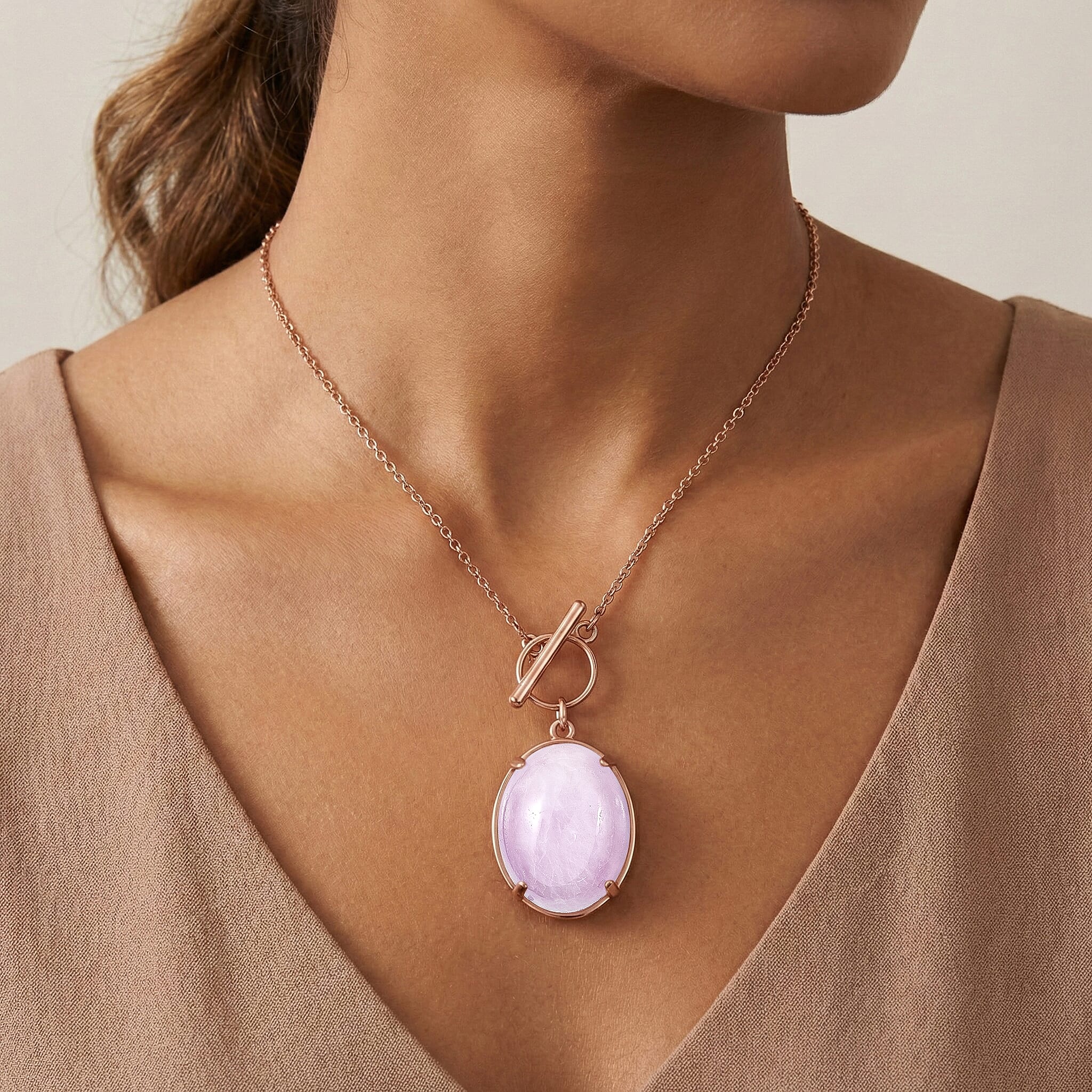D'Joy Natural Kunzite Oval Cut Solitaire Necklace (Size - 20) in Rose Gold Plated Sterling Silver  21.67 Ct.