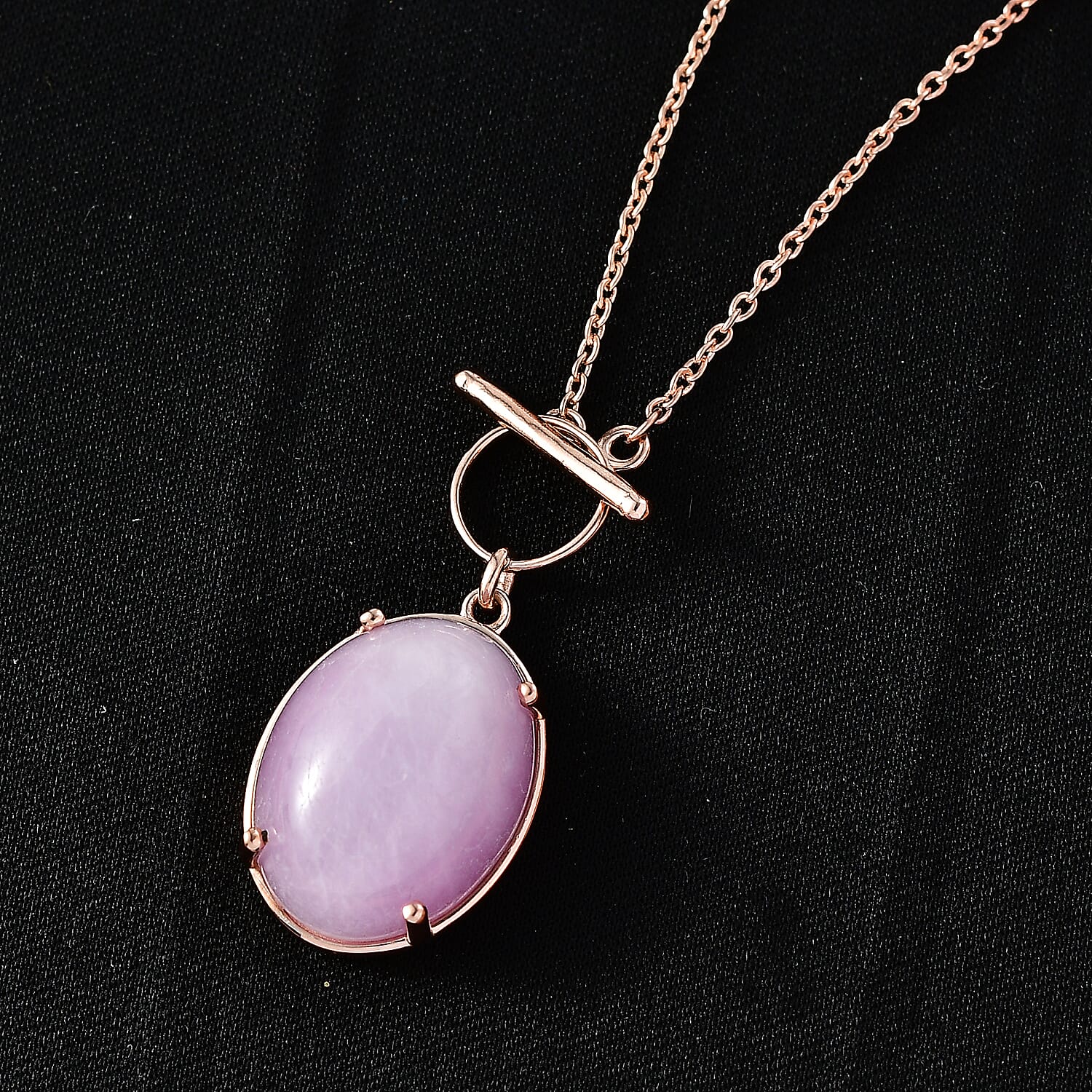 D'Joy Natural Kunzite Oval Cut Solitaire Necklace (Size - 20) in Rose Gold Plated Sterling Silver  21.67 Ct.