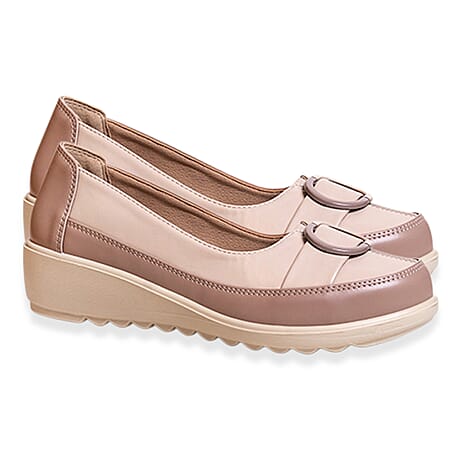 Ladies Harmony Slip On Contrast Pumps With Decorative Buckle Detail (Size 4) - Beige & Multi