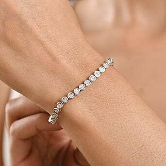 https://tjcuk.sirv.com/Products/84/4/8448434/Luxuriant-Lab-Grown-Diamond-Tennis-Bracelet-1-Row-Size-7-in-Rhodium-Ov_8448434_1.jpg?w=342&h=342