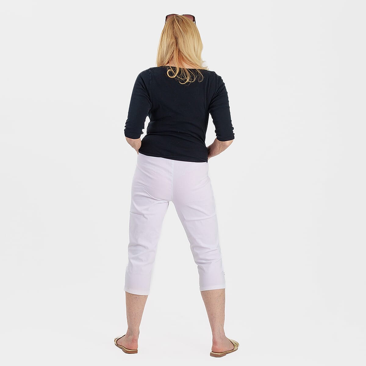 Pure And Natural Ladies High Stretch Elasticated Waist Cropped Trousers With 19Inch Inseam (Size 18) - White