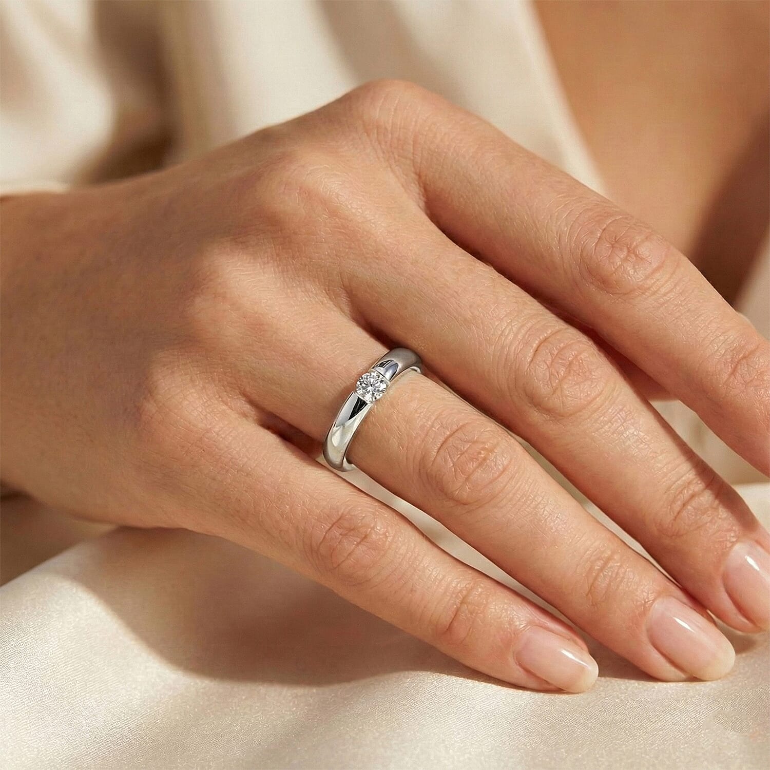 Luxuriant VS-EF Lab Grown Diamond Ring in Rhodium Overlay Sterling Silver