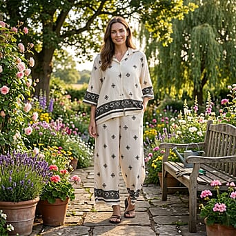 https://tjcuk.sirv.com/Products/84/8/8480556/La-Marey-Printed-Jean-and-Pant-Trouser-Size-S-M-White-Black_8480556_1.jpg?w=342&h=342