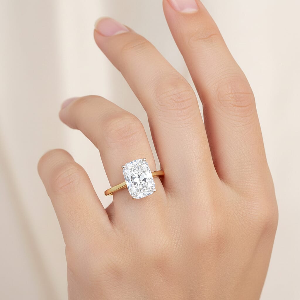 Luxuriant 18K Yellow Gold IGI Certified VS-EF Lab Grown OLD MINE CUT Diamond Solitaire Ring 3.00 Ct