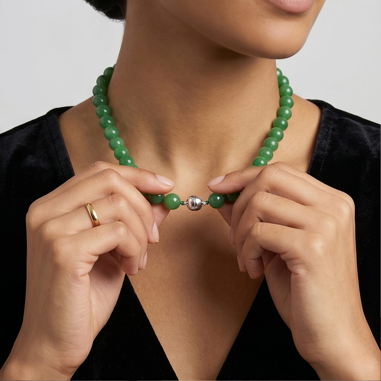 D'Joy Enhanced Green Jade Hand Knotted Beads Necklace (Size - 20) in Rhodium Overlay Sterling Silver with Magnetic Lock 300.00 Ct.