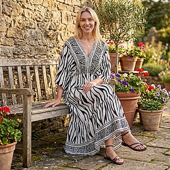 https://tjcuk.sirv.com/Products/84/8/8483258/La-Marey-Printed-Dress-Size-One-Size-Black-White_8483258_1.jpg?w=342&h=342