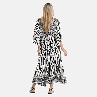 https://tjcuk.sirv.com/Products/84/8/8483258/La-Marey-Printed-Dress-Size-One-Size-Black-White_8483258_2.jpg?w=342&h=342